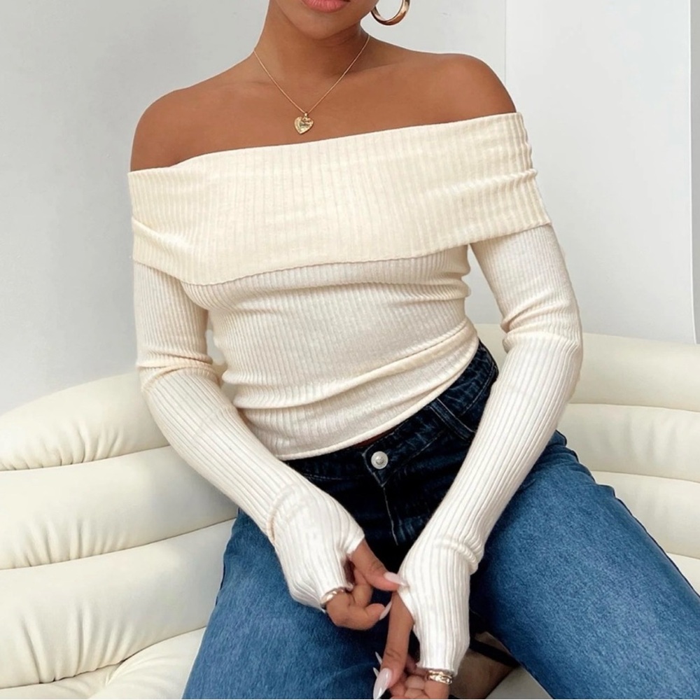 🆕 Princess Poly Morley Off Shoulder Sweater Color Cream. M/L